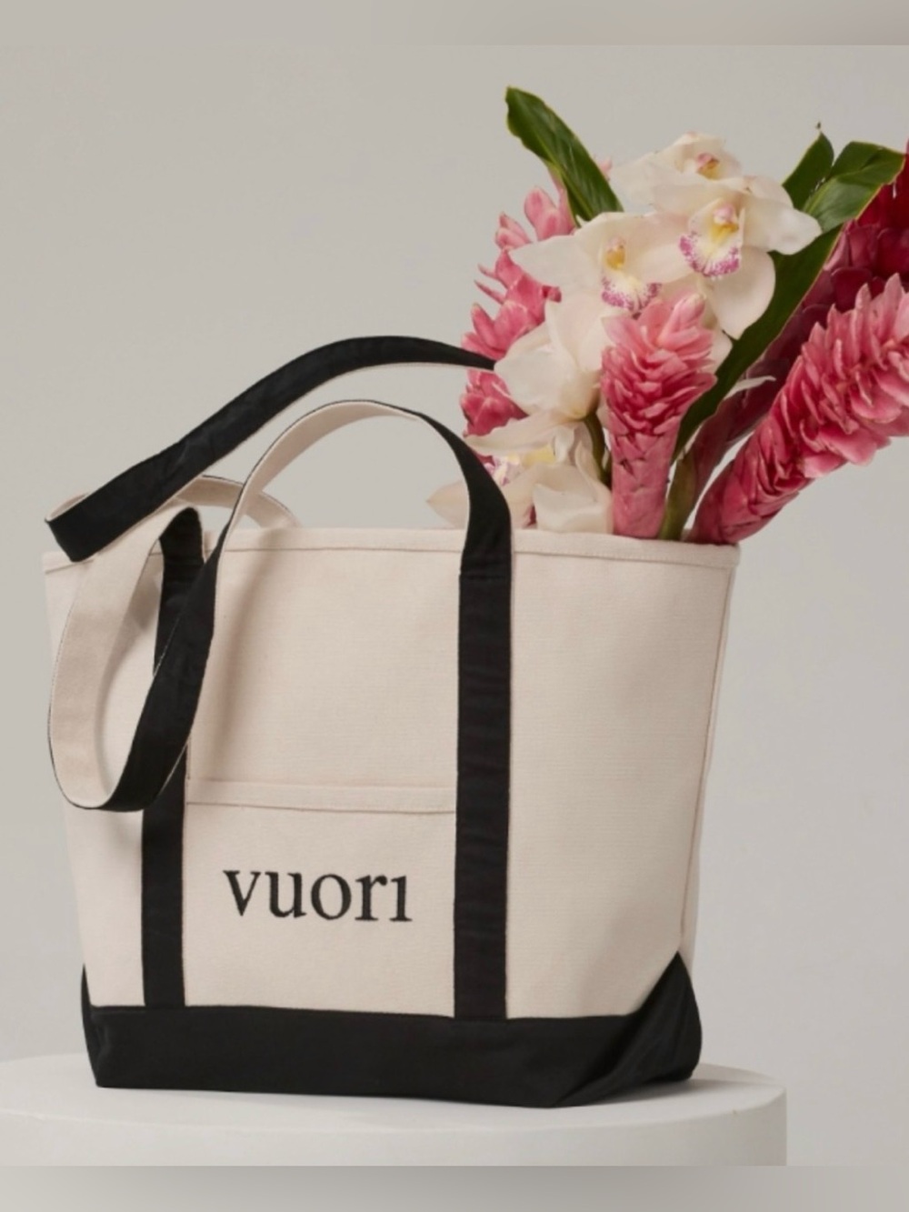 NEW Vuori Mothers Day 2026 Tote Bag
Natural Black
Canvas
Large
Boat
Travel
Gym